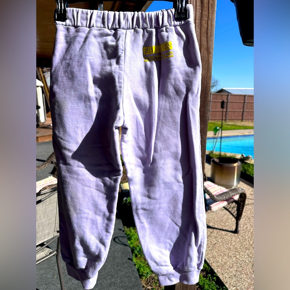 FENDI ‘FENDINESS’ Girls  Sweatpant Size 8